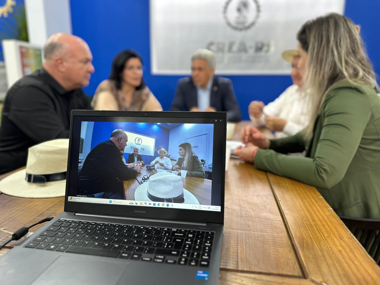 Oportunidade para debater regionalmente as nossas atividades nesse grande palco que &eacute; a Expointer